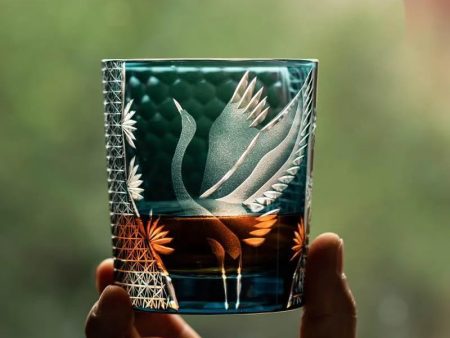 Exquisite Unique Pine Crane Japanese Kiriko Style Manual Carved Lead Free Crystal Whiskey Coctail Glass For Cheap